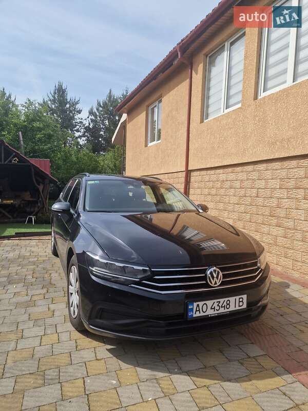 Универсал Volkswagen Passat 2020 в Мукачево