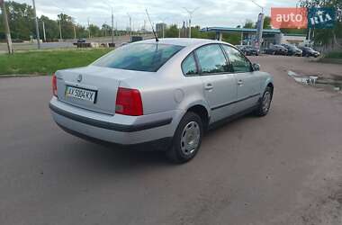 Седан Volkswagen Passat 1999 в 