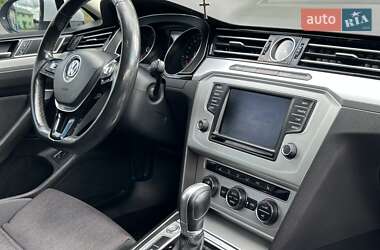 Седан Volkswagen Passat 2017 в 