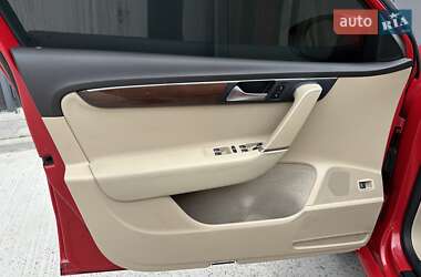 Универсал Volkswagen Passat 2011 в 