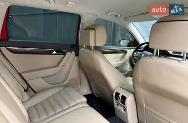 Универсал Volkswagen Passat 2011 в 