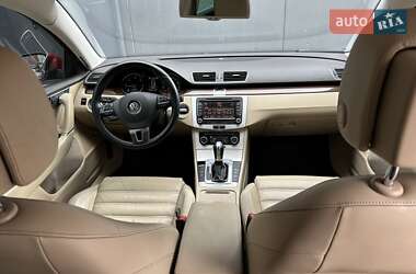 Универсал Volkswagen Passat 2011 в 