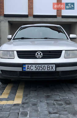 Седан Volkswagen Passat 1997 в Любомле