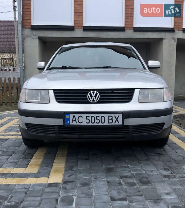 Седан Volkswagen Passat 1997 в 