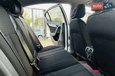Седан Volkswagen Passat 2012 в 