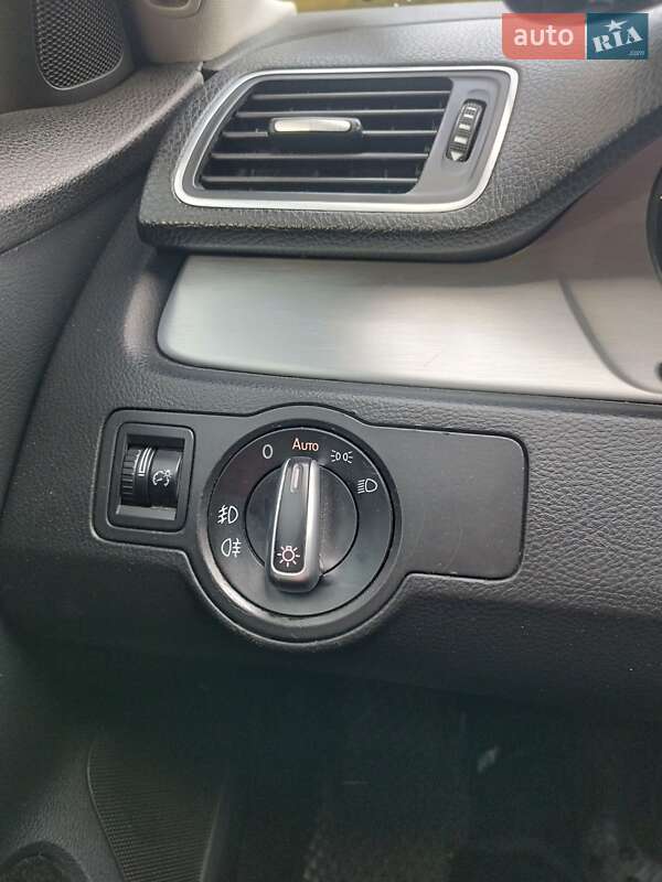 Седан Volkswagen Passat 2011 в Стрые