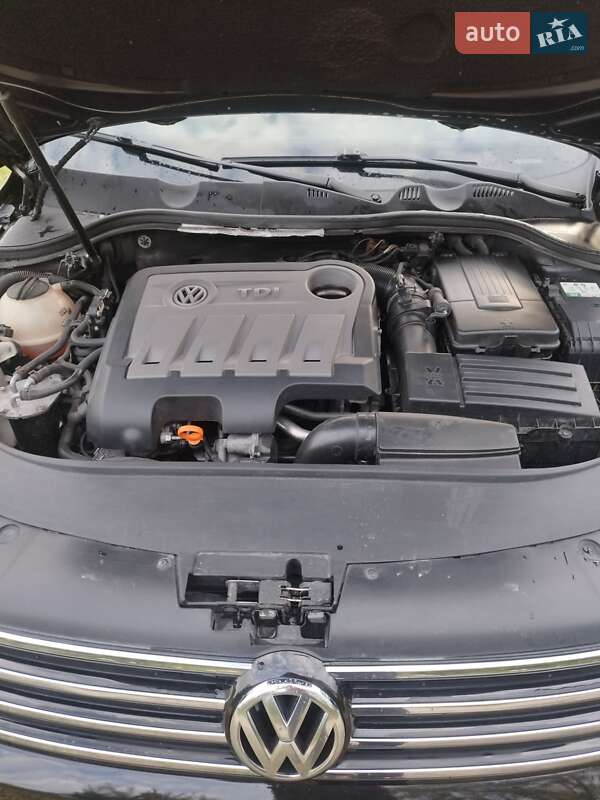 Седан Volkswagen Passat 2011 в Стрые