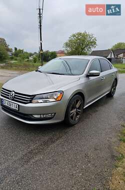 Седан Volkswagen Passat 2013 в Києві