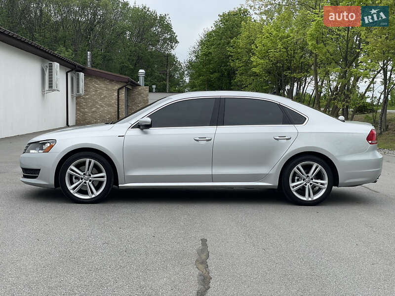 Седан Volkswagen Passat 2013 в Харькове