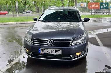 Універсал Volkswagen Passat 2011 в Миколаєві