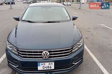 Седан Volkswagen Passat 2018 в Дніпрі