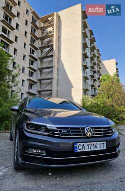 Універсал Volkswagen Passat 2016 в Києві
