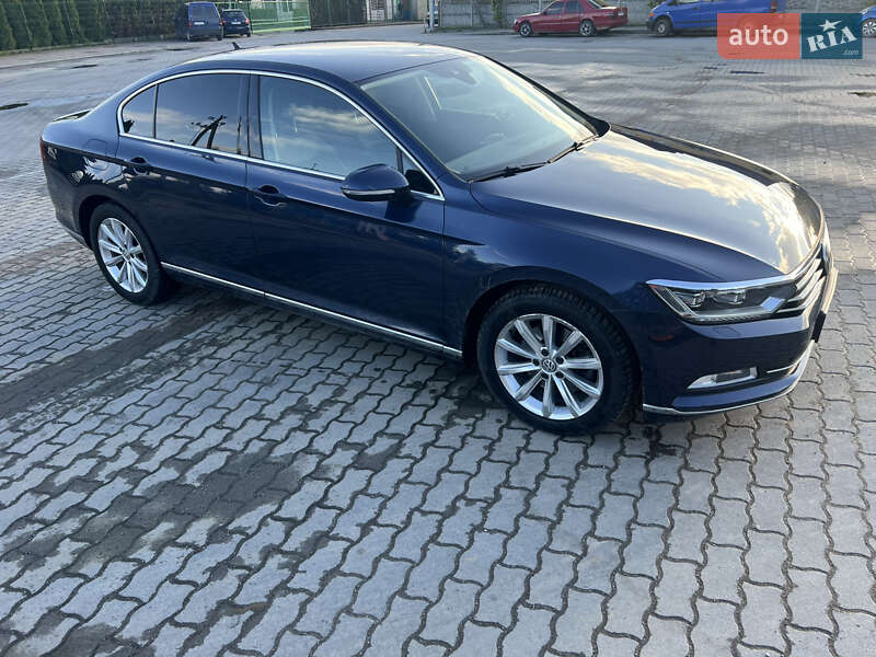 Седан Volkswagen Passat 2017 в Львове