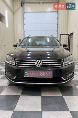 Універсал Volkswagen Passat 2012 в 