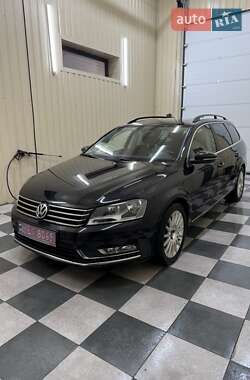 Універсал Volkswagen Passat 2012 в 