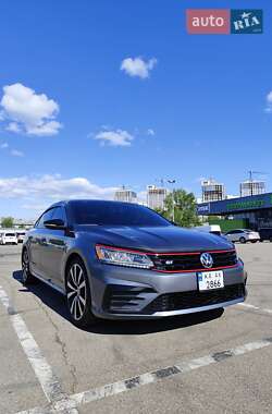 Седан Volkswagen Passat 2018 в Києві