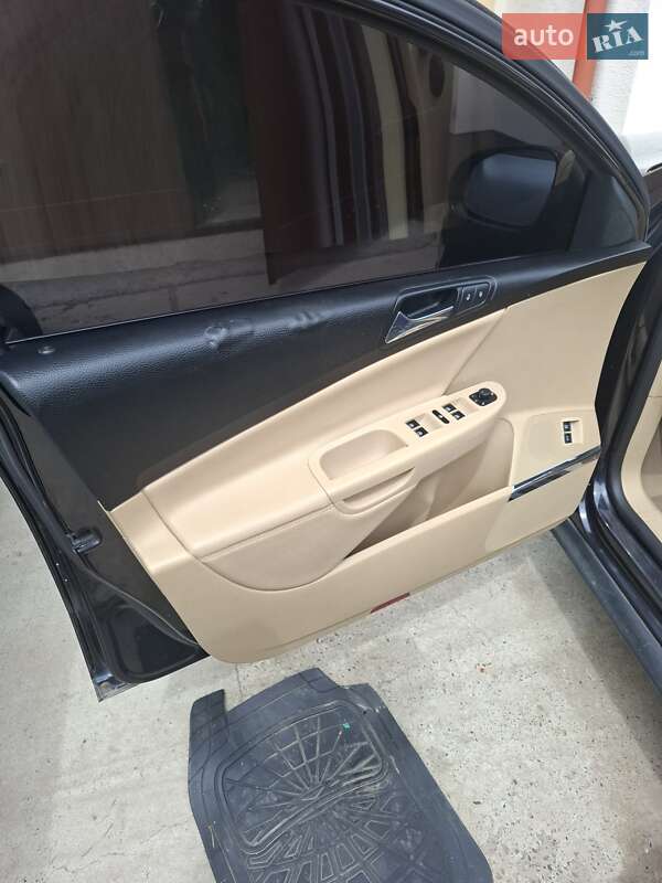 Универсал Volkswagen Passat 2006 в Ужгороде
