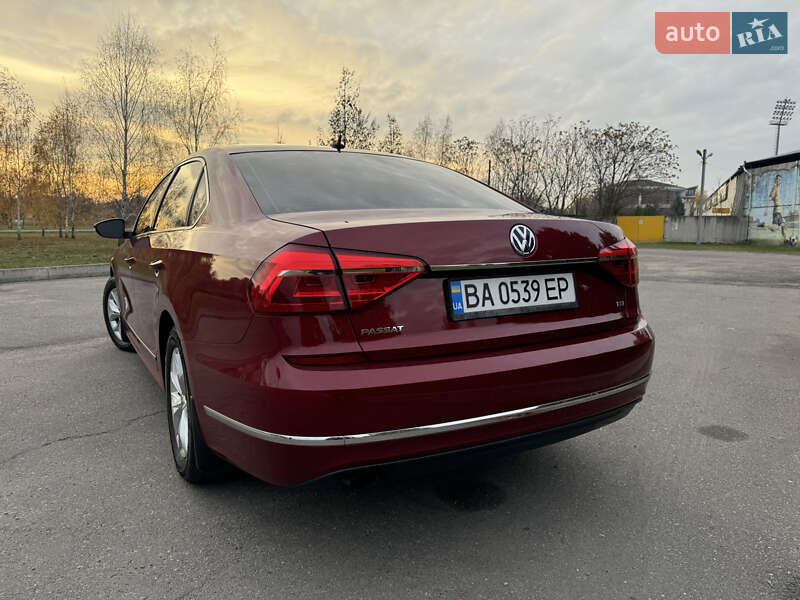 Седан Volkswagen Passat 2016 в Олександрії