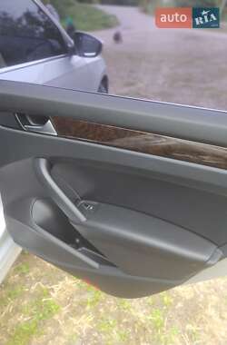 Седан Volkswagen Passat 2014 в 