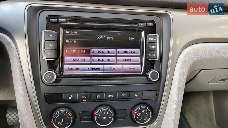 Седан Volkswagen Passat 2015 в Києві