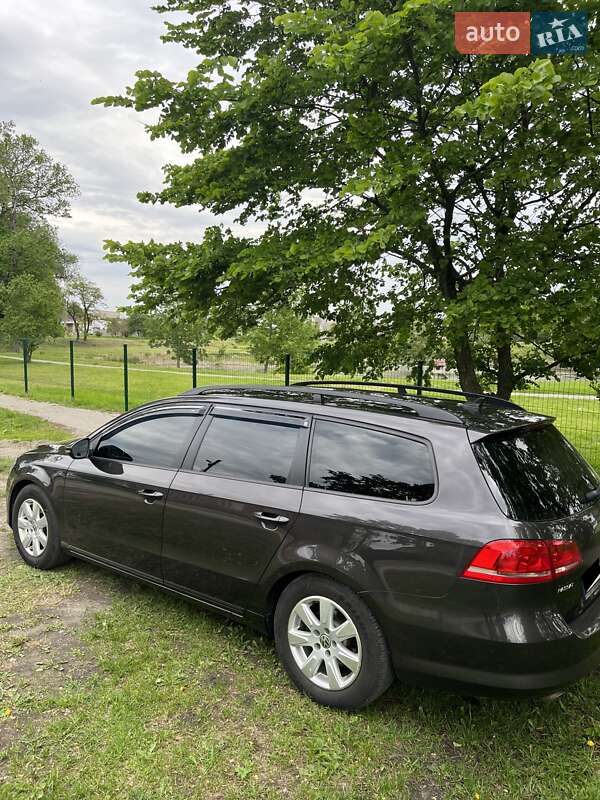 Универсал Volkswagen Passat 2011 в Ахтырке