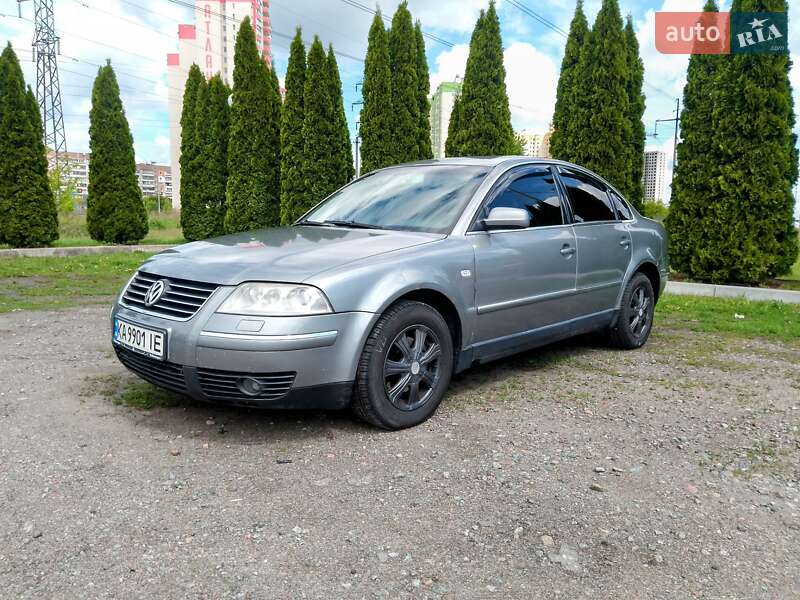 Седан Volkswagen Passat 2004 в 
