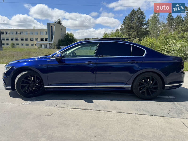 Седан Volkswagen Passat 2017 в Славуте