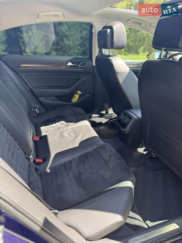 Седан Volkswagen Passat 2017 в Славуте