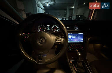 Седан Volkswagen Passat 2015 в 