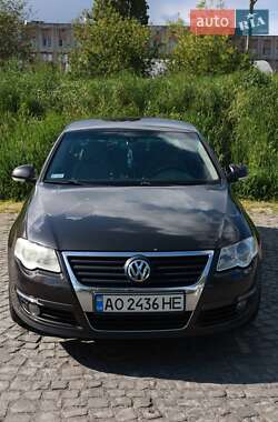 Седан Volkswagen Passat 2005 в Ужгороді