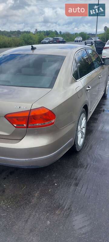 Седан Volkswagen Passat 2015 в Золочеве