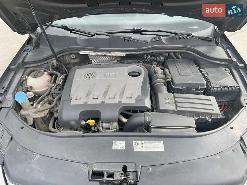 Універсал Volkswagen Passat 2013 в Києві