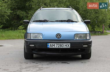 Универсал Volkswagen Passat 1993 в Киеве
