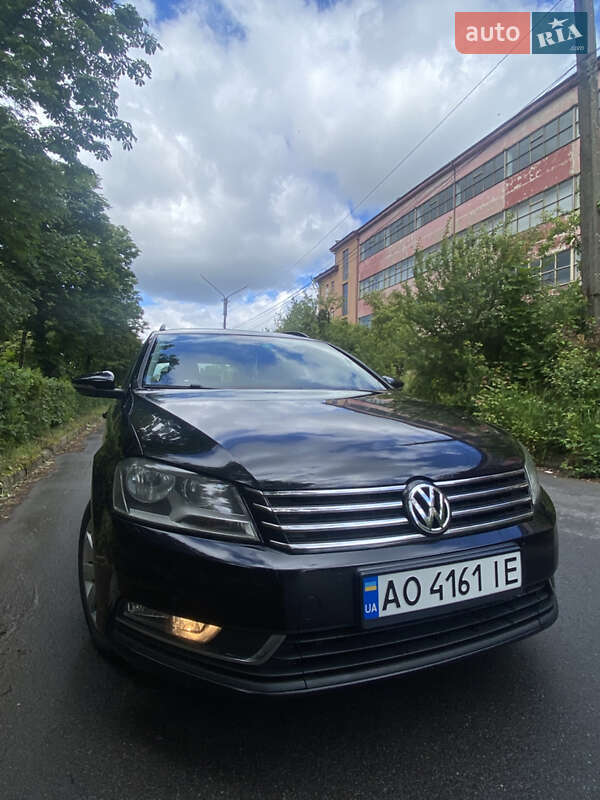 Универсал Volkswagen Passat 2012 в Мукачево