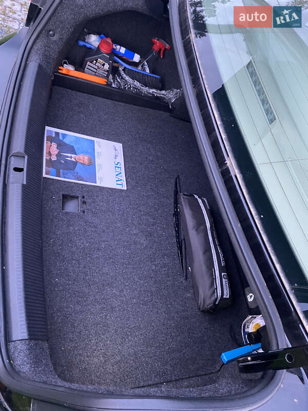 Седан Volkswagen Passat 2012 в Луцке