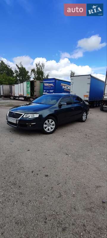 Седан Volkswagen Passat 2006 в Чернигове
