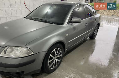 Седан Volkswagen Passat 2001 в 