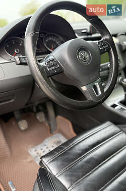 Универсал Volkswagen Passat 2012 в 