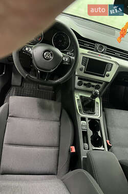 Универсал Volkswagen Passat 2015 в Полтаве