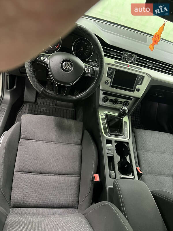 Универсал Volkswagen Passat 2015 в Полтаве