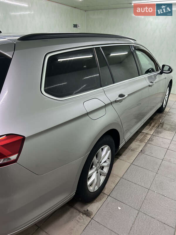 Универсал Volkswagen Passat 2015 в Полтаве