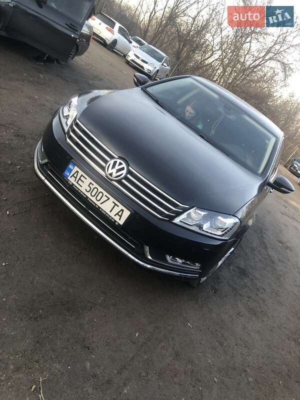 Седан Volkswagen Passat 2013 в 