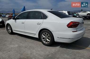 Седан Volkswagen Passat 2017 в 