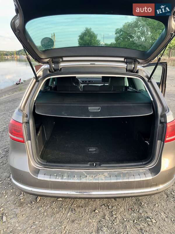 Универсал Volkswagen Passat 2011 в Луцке