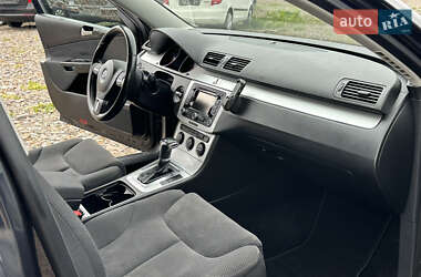 Універсал Volkswagen Passat 2009 в 