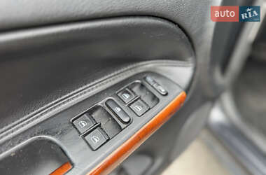 Універсал Volkswagen Passat 2003 в 