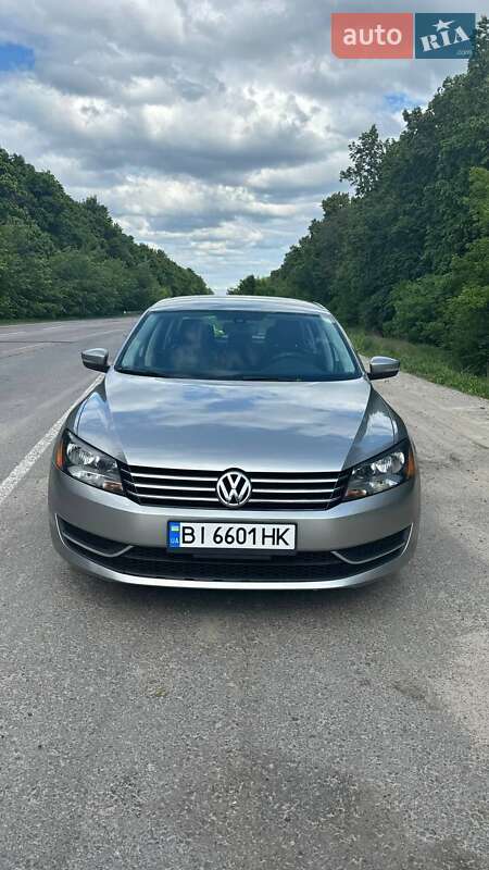 Седан Volkswagen Passat 2013 в Харькове