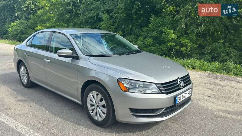 Седан Volkswagen Passat 2013 в Харькове