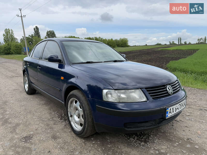 Седан Volkswagen Passat 1998 в 