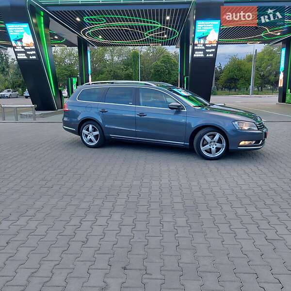 Универсал Volkswagen Passat 2014 в Одессе